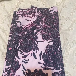 Fabletics black and pink floral print leggings